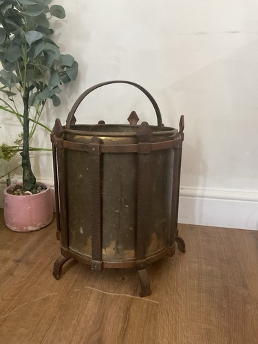 Arts and crafts heavy - arts, brass