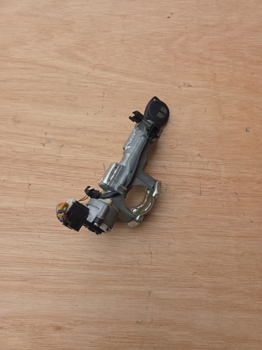 Nissan pixo suzuki alto - nissan,
