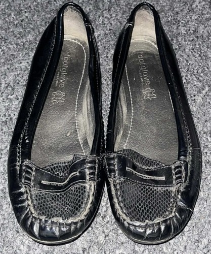 Ladies size black shoes - size,