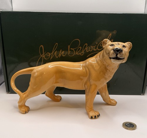 Beswick lioness facing - beswick,