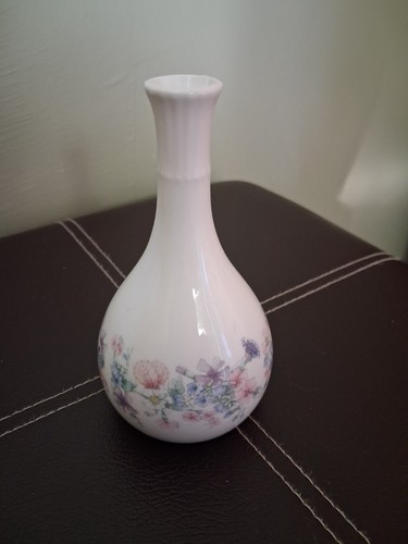 Wedgewood angela bud vase - 'angela',