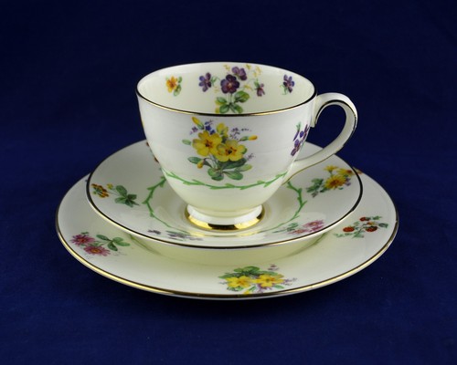 Early royal doulton v1566 - royal, x1