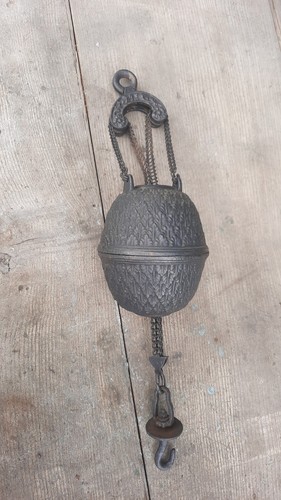 Antique oil lamp - rise, fall