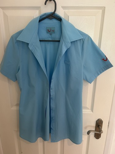 Tui airways cabin crew short - tui,
