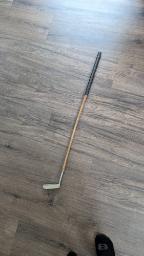 Vtg wooden shaft golf club - wooden,