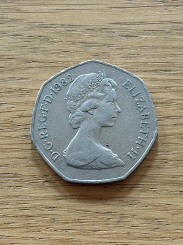 1982 old large 50p fifty - fifty, pence