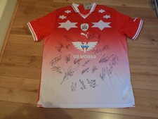 BARNSLEY SIGNED FOOTBALL SHIRT