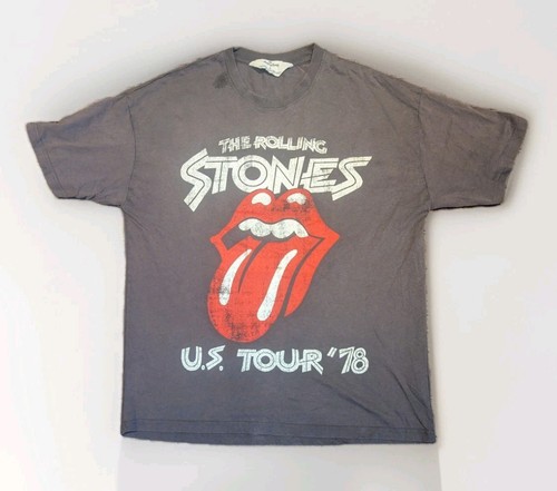 The rolling stones oversized - stones,