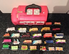 Chuggington Wilson Red Die-Cast Train Storage Case with Trains X16 Trains