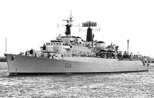 Royal navy county class guided - county,