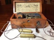 ANTIQUE IMPROVED MAGNETO