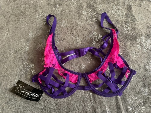 Escante collection caged