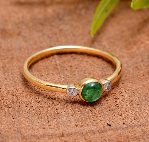 Genuine emerald diamond ring - &,