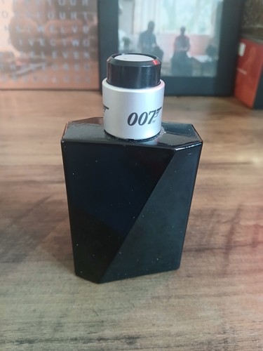 James bond 007 empty - bond,