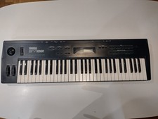 Yamaha SY22 Music Synthesizer