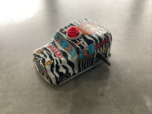 Vintage wind tin safari - vintage, up