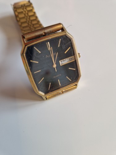 Accurist 127000 vintage watch - accurist,