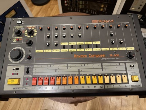 Roland 808 rhythm - roland, tr-808