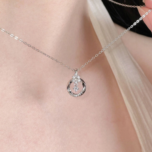 Dainty heart circle pendant - dainty,