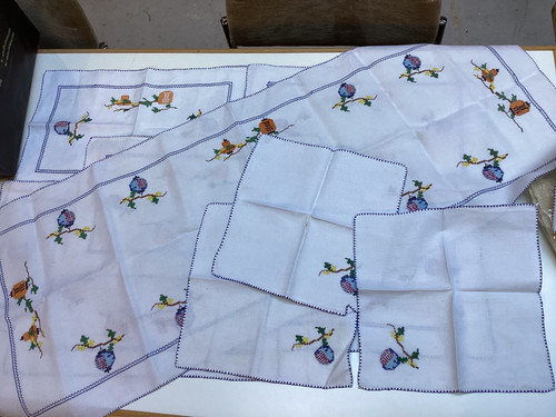 Set hand embroidered - set, of