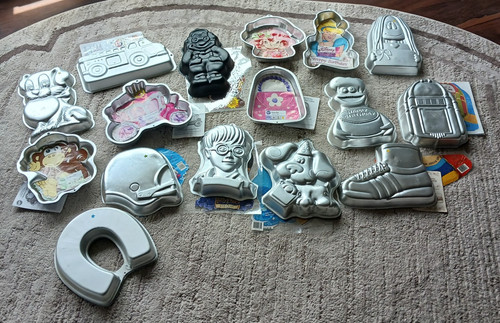 Vintage wilton cake pans - cake,