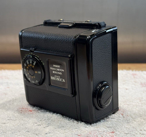 Zenza bronica medium - bronica, ai