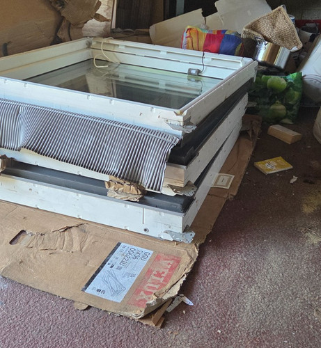 Velux roof windows 114 - 3, x