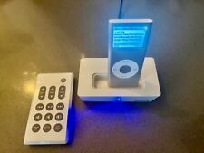 Apple iPod A1199 Nano 2GB Silver 2nd Gen + Gear4's ProControl