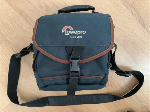 Lowepro nova mini camera - mini,