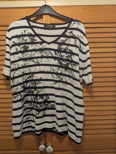 Gollehaug striped floral - striped,