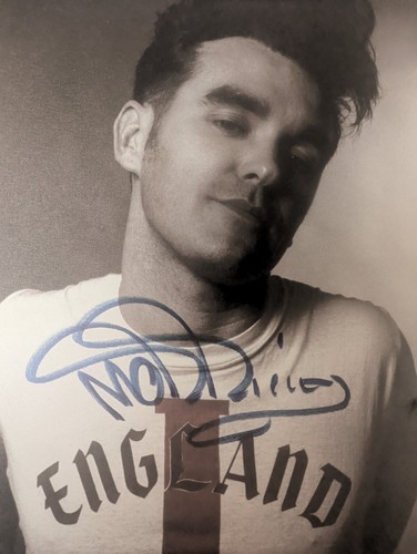 Morrissey signed smiths close - morrissey,