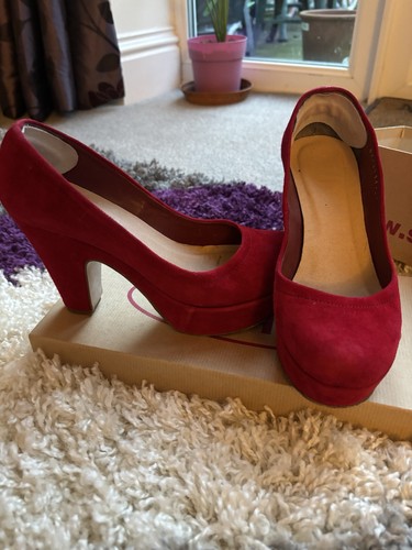 Women red high - red, court