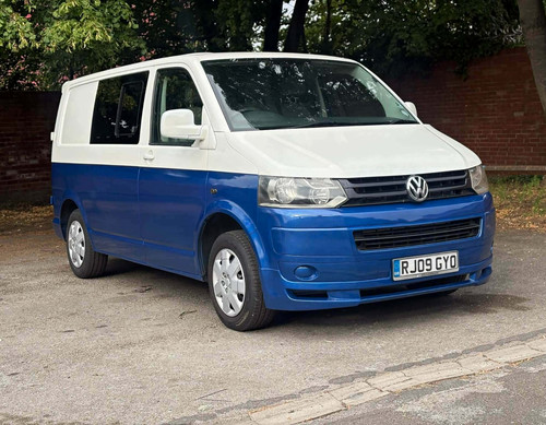 Volkswagen camper van - camper,