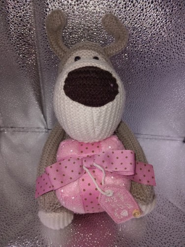 Boofle holding pink - boofle, present