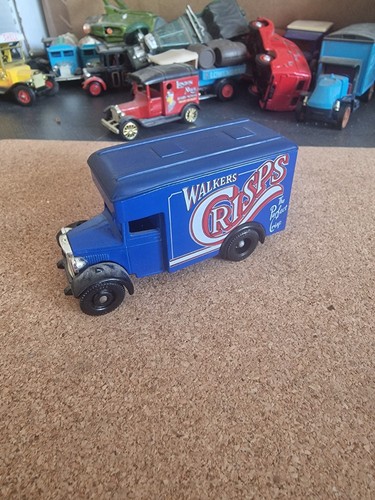 Lledo walkers crisps van - walkers, blue