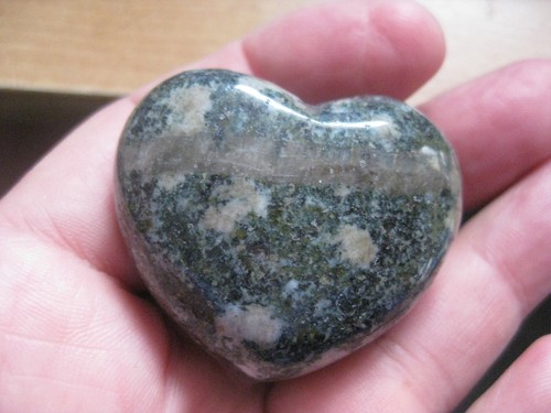 Stonehenge heart polished - stonehenge,,