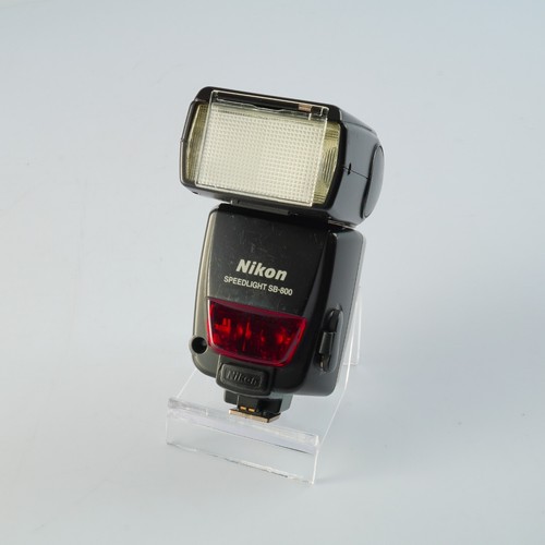 Very good nikon speedlight - good,