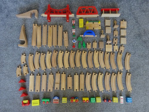Wooden train set pieces - set,
