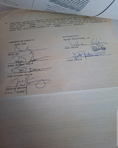 Queen signed 1982 concert - signed,