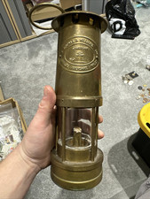 Miners Lamp. E. Thomas &