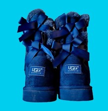 UGG Short Bailey Bow Navy