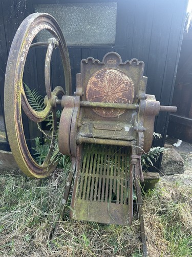 Antique cast iron farm - cast,