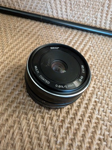 Meike 28mm lens - 28mm, f/2.8