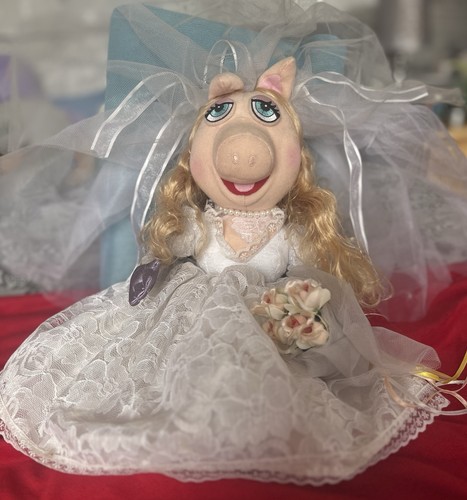 Miss piggy bride - doll, 2000