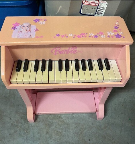 Barbie schoenhut style - schoenhut, upright