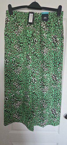 Bnwt collection green - bnwt,