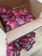 Nerds Fruits Gummy Clusters Box Of 300pcs (each Pack 14g)