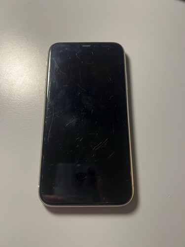 Apple iphone 128gb white - 11,
