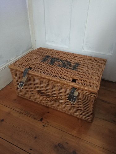 Fortnum and mason - and, picnic