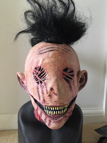 Horror halloween alien skined - horror,